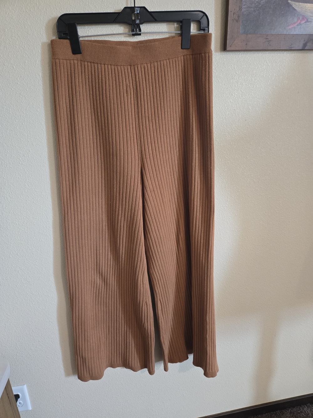 anthropologie 'Flat White' brand Ribbed Wide-Leg rust color Knit Pants
